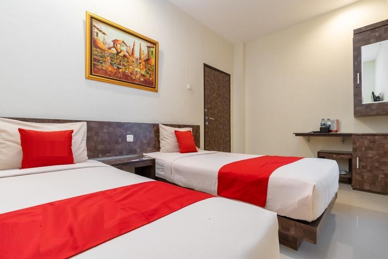 Hotel Domino Палембанг Экстерьер фото
